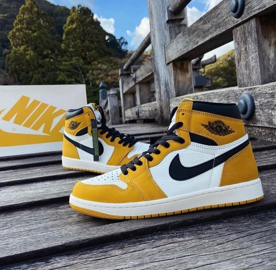 Air Jordan 1 Retro High OG Yellow Ocher