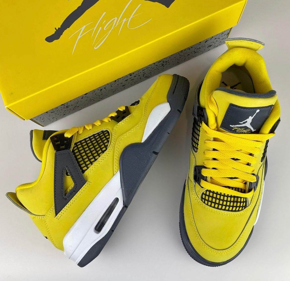 Air Jordan 4 Retro Lightning 2021